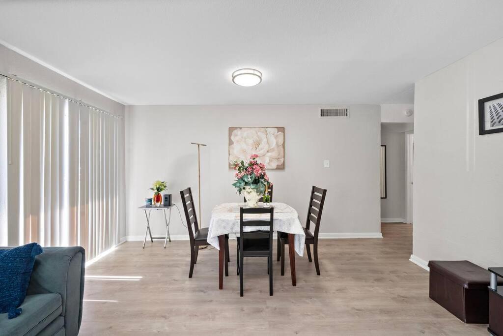 Cozy, Dedicated Workspace, Fast Wi-Fi Apartment Houston Zewnętrze zdjęcie