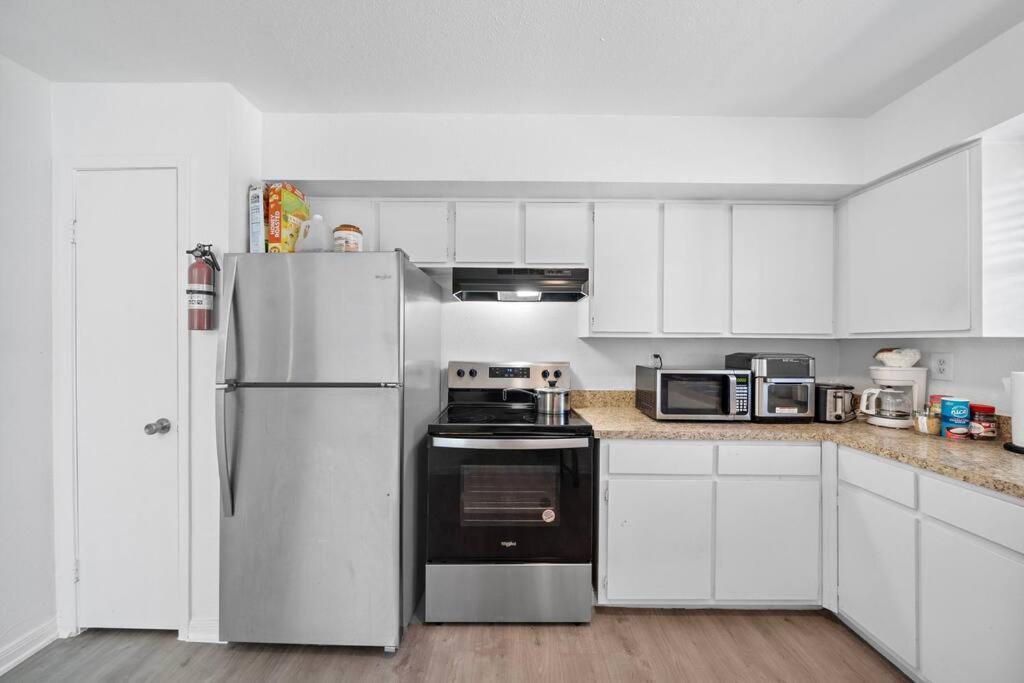 Cozy, Dedicated Workspace, Fast Wi-Fi Apartment Houston Zewnętrze zdjęcie