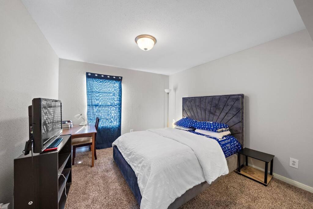 Cozy, Dedicated Workspace, Fast Wi-Fi Apartment Houston Zewnętrze zdjęcie